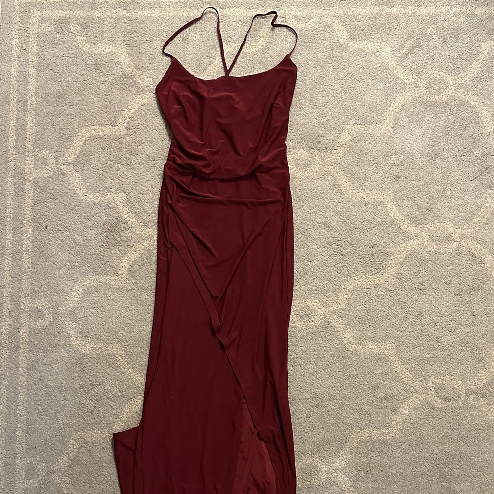 Elegant Burgundy Spaghetti Strap Dress
